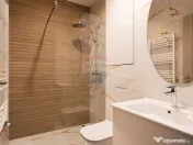 Apartament modern 3 camere, prima închiriere, loc parcar... 