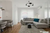 Apartament modern 3 camere, prima închiriere, loc parcar... 