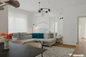 Apartament modern 3 camere, prima închiriere, loc parcar... 