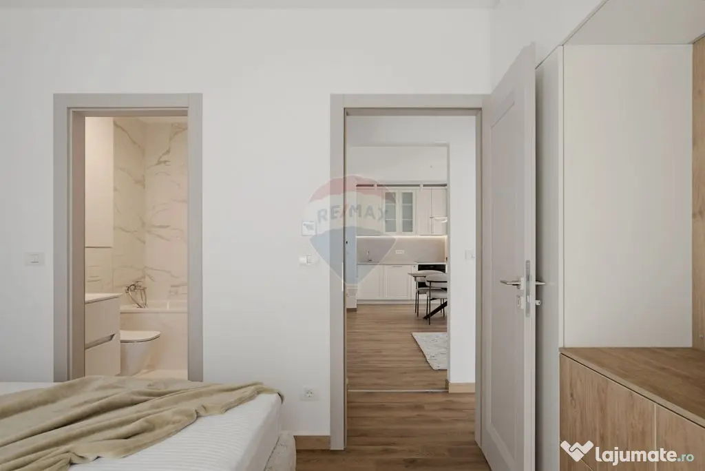 Apartament modern 3 camere, prima închiriere, loc parcar...
