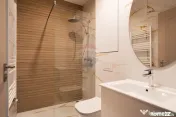 Apartament modern 3 camere, prima închiriere, loc parcar... 