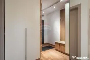 Apartament modern 3 camere, prima închiriere, loc parcar... 