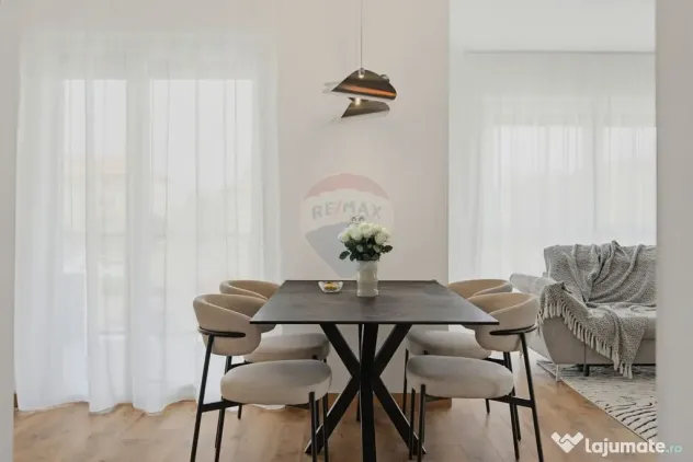 Apartament modern 3 camere, prima închiriere, loc parcar...