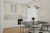 Apartament modern 3 camere, prima închiriere, loc parcar... 