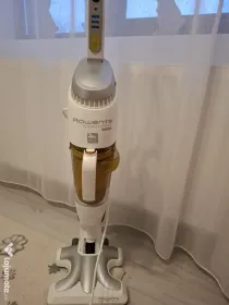 Aspirator vertical Rowenta Clean & Steam cu aburi