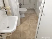 Inchiriez spatiu comercial in Deva, Miorita, parter, vitrina 13 metri 