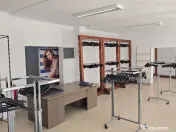 Inchiriez spatiu comercial in Deva, Miorita, parter, vitrina 13 metri 