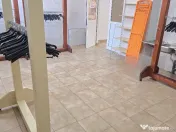 Inchiriez spatiu comercial in Deva, Miorita, parter, vitrina 13 metri 