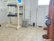 Inchiriez spatiu comercial in Deva, Miorita, parter, vitrina 13 metri 