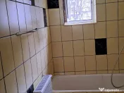 Închiriez apartament 3 camere decomandat in Deva ,Zamfirescu, parter 