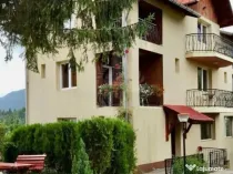 VILA CARTIER ZAMORA//BUSTENI