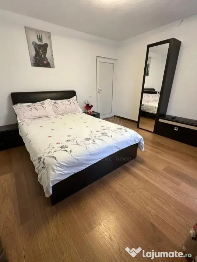VILA CARTIER ZAMORA//BUSTENI