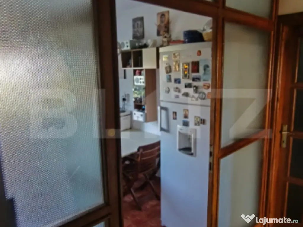 Apartament 3 camere, Decomandat, zona Circumvalatiunii