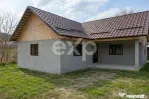 Casă / Vilă cu 3 camere de vânzare, Buhoci, jud Bacău