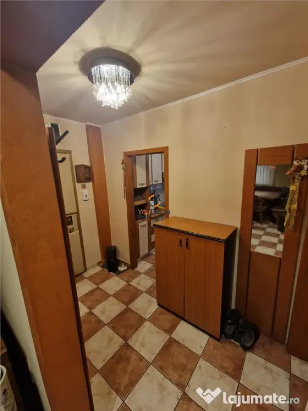 Circumvalatiunii etaj 1 Decomandat cu 4 Camere