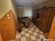 Decomandat 4 camere etaj 1 Circumvalatiunii/Iulius Town 