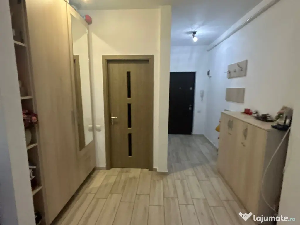 Apartament pe bulevard 4 camere Bulevardul Dem Radulescu Ramnicu Valcea