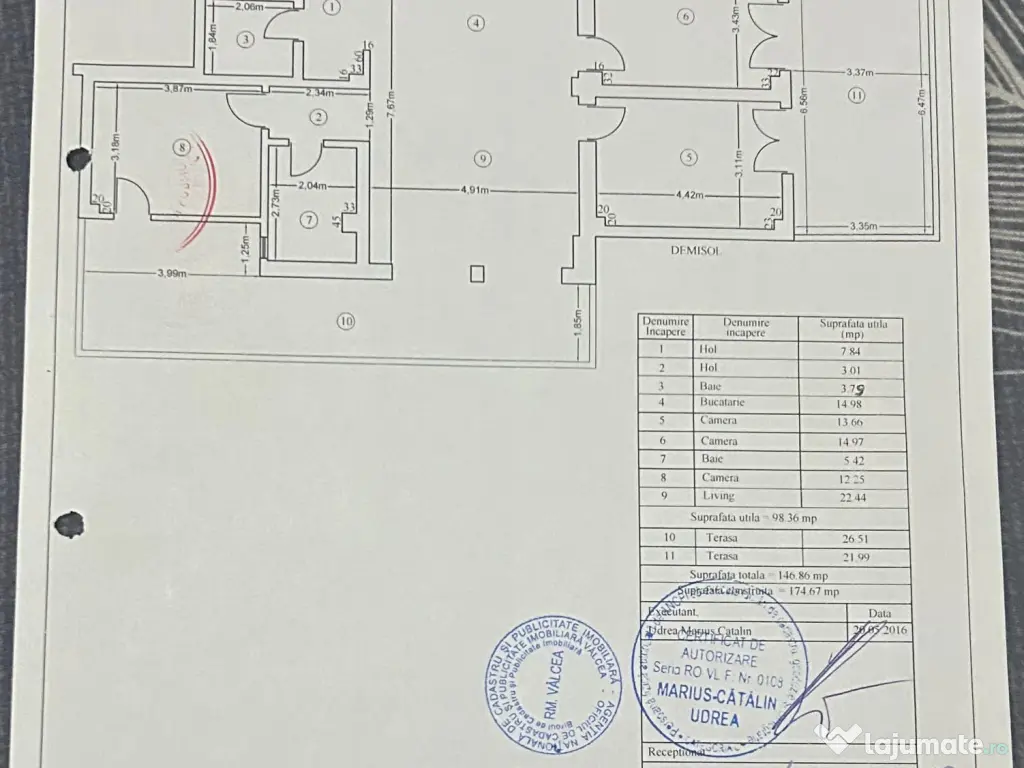 Apartament pe bulevard 4 camere Bulevardul Dem Radulescu Ramnicu Valcea
