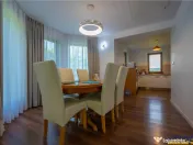 FILM! Resedinta nobiliara, in inima coltului verde al Vaii N 