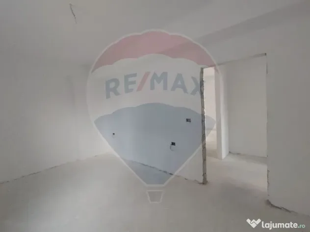 Apartament cu 3 camere ETAJ 2