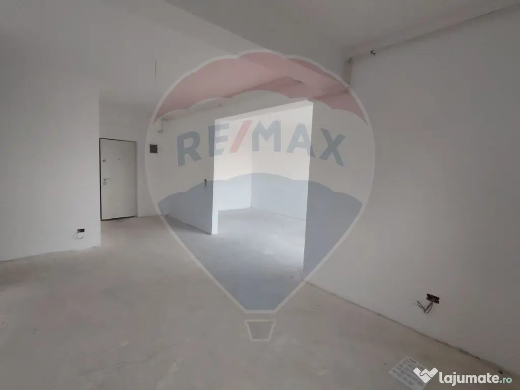 Apartament cu 3 camere ETAJ 2