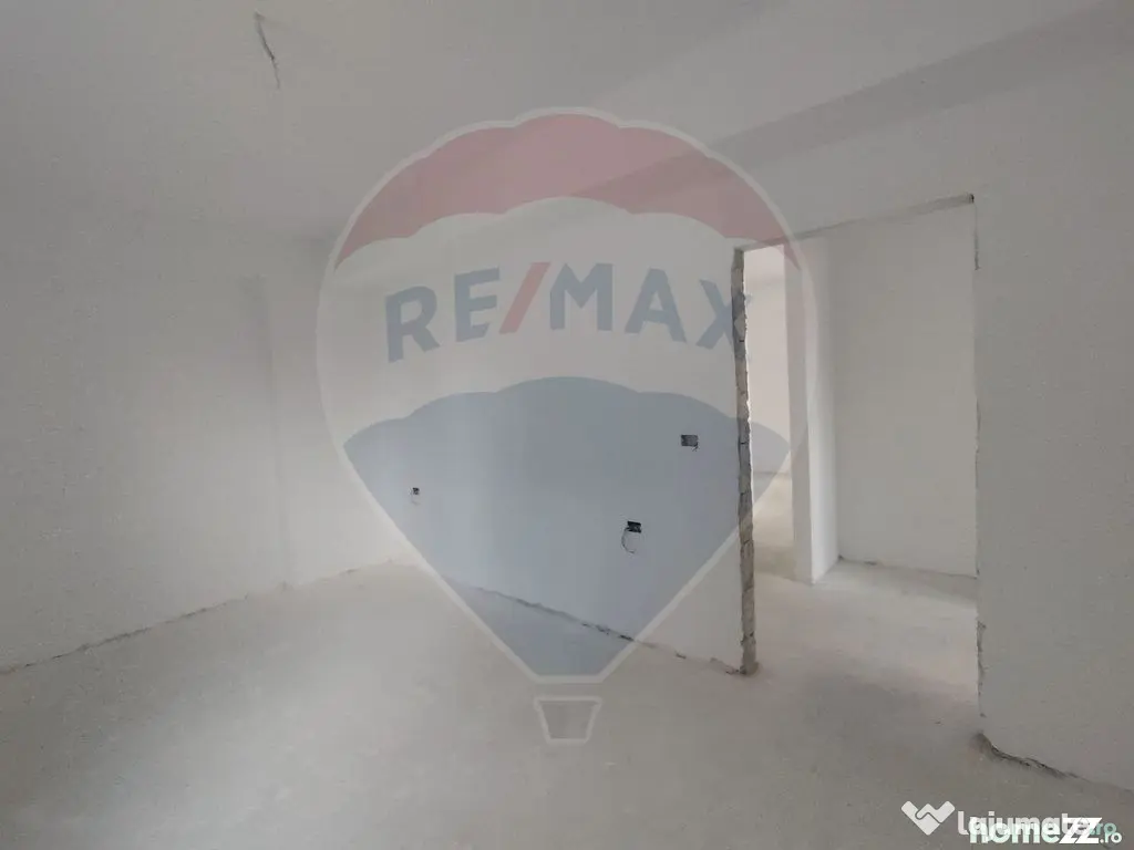 Apartament cu 3 camere ETAJ 2