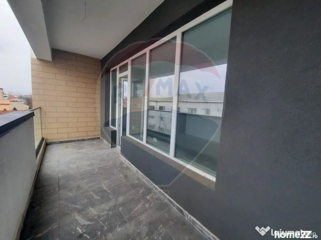 Apartament cu 3 camere ETAJ 2