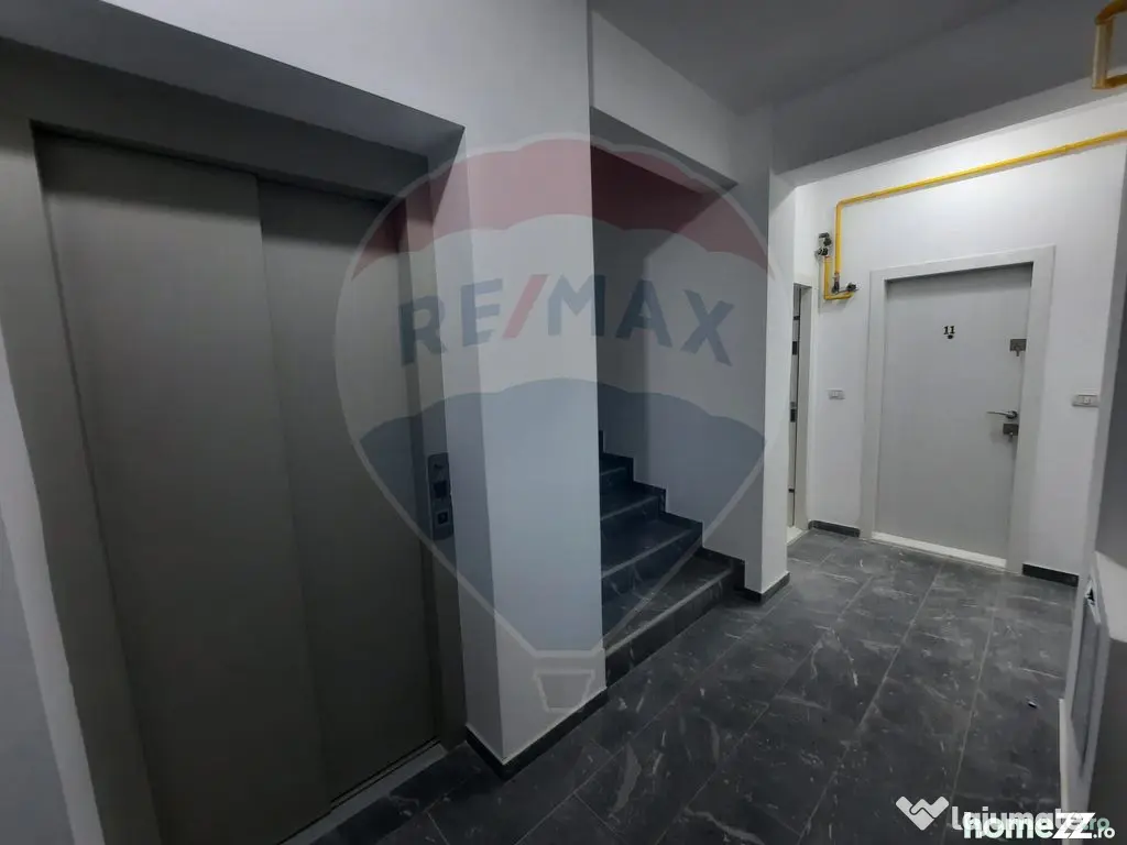 Apartament cu 3 camere ETAJ 2