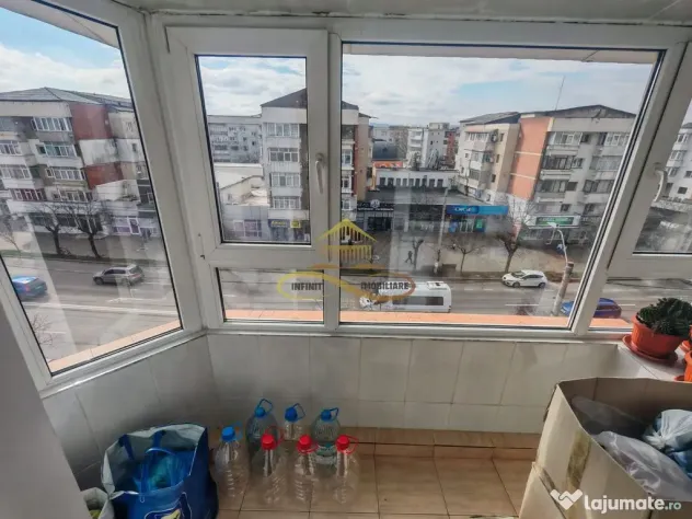 Vand apartament 3 camere decomandate – zonă Ștefan ce...