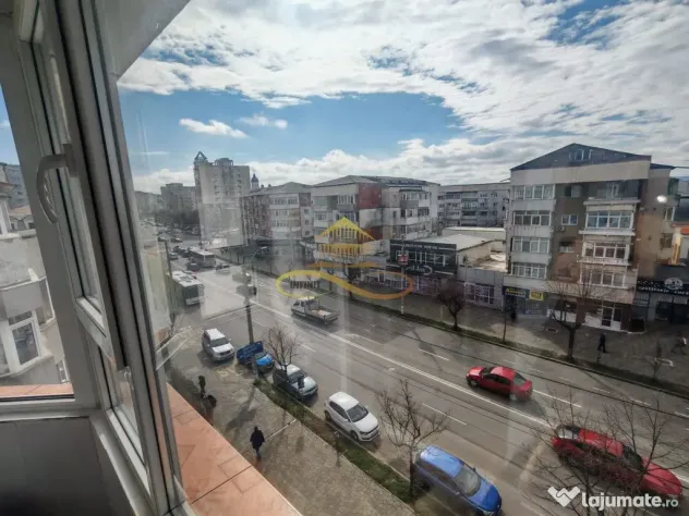 Vand apartament 3 camere decomandate – zonă Ștefan ce...