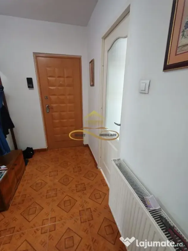 Vand apartament 3 camere decomandate – zonă Ștefan ce...