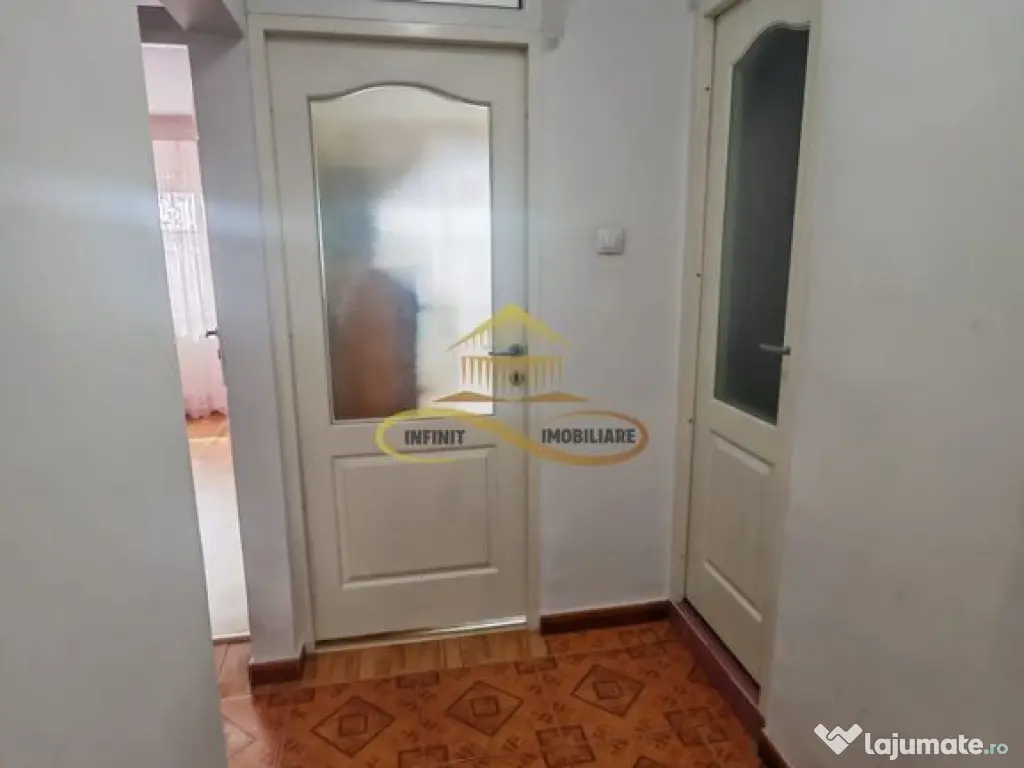 Vand apartament 3 camere decomandate – zonă Ștefan ce...