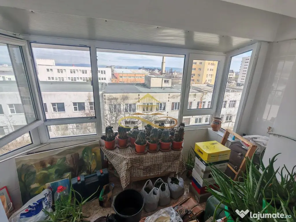 Vand apartament 3 camere decomandate – zonă Ștefan ce...
