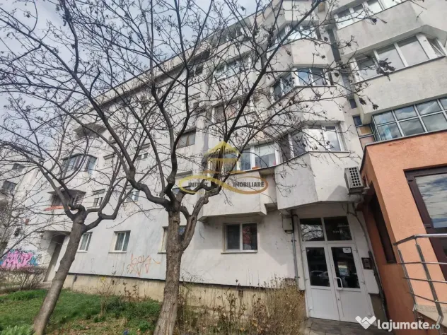 Vand apartament 3 camere decomandate – zonă Ștefan ce...