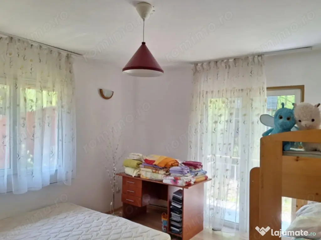 Vilă spațioasă de vanzare in Breaza, 270 mp utili si tere