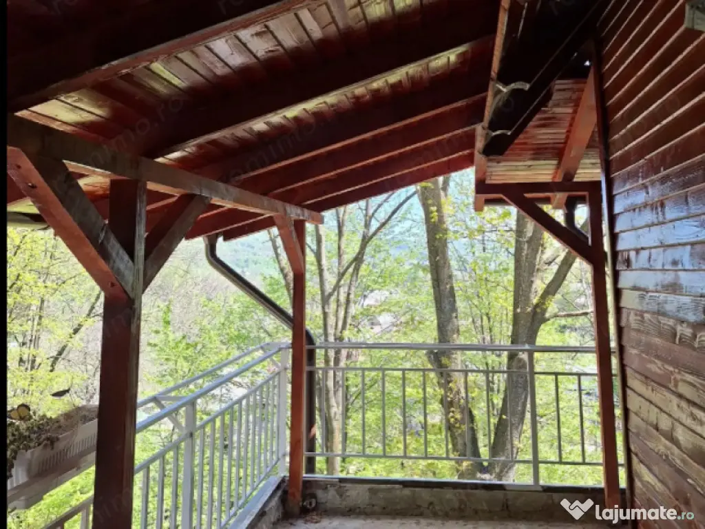 Vilă spațioasă de vanzare in Breaza, 270 mp utili si tere