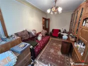 Apartament cu 2 camere de , etaj 1/3, zona centrala langa Ja