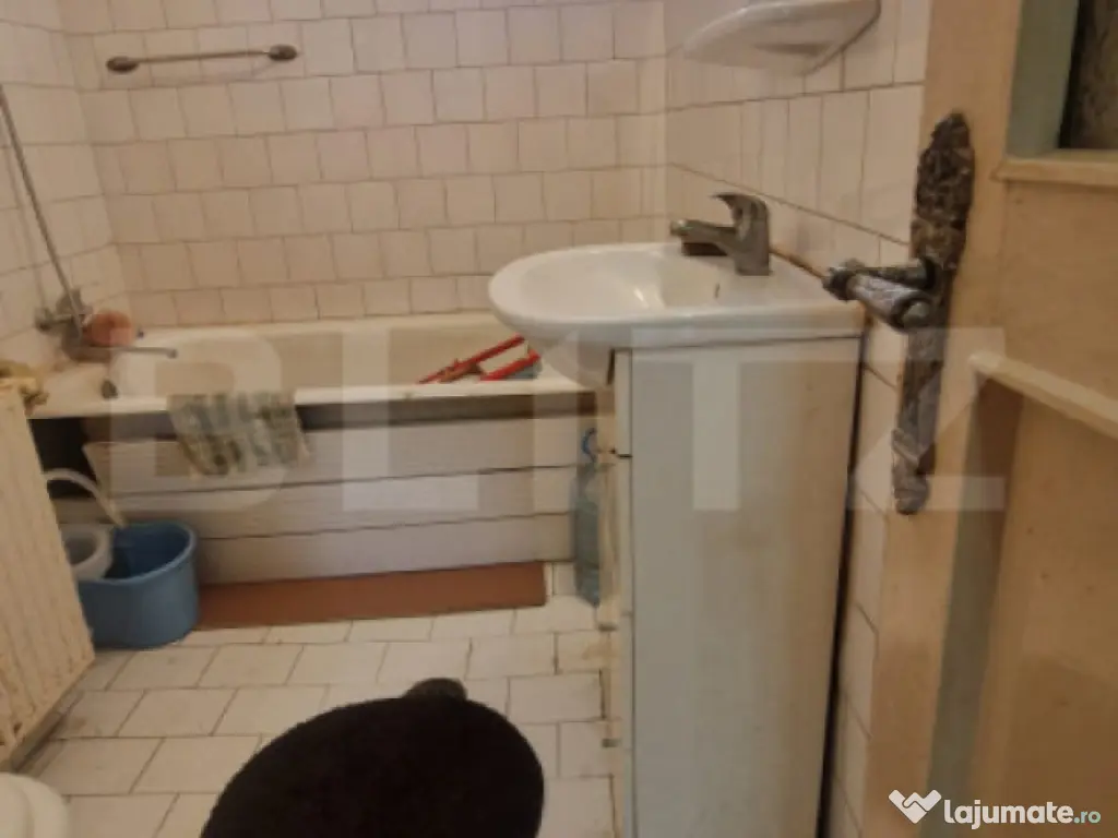 Urgent ! Apartament decomandat 60 mp etaj 2 zona buna cu piv