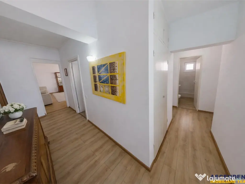 Panorama superba, 4 camere, 2 bai, 2 balcoane, Racadau, Bras