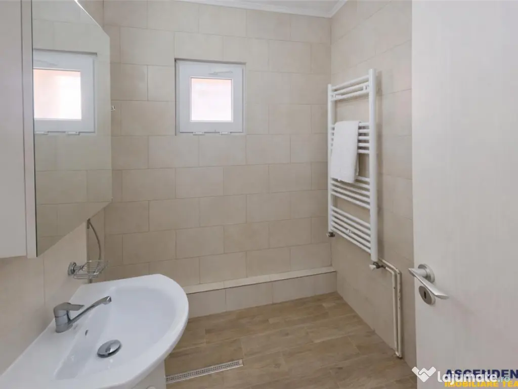 Panorama superba, 4 camere, 2 bai, 2 balcoane, Racadau, Bras