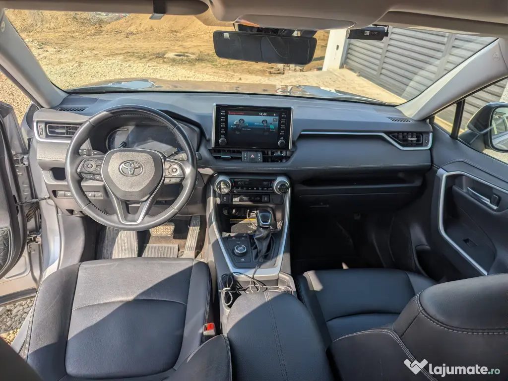 Toyota RAV4 2.5 Hybrid AWD, Luxury, 111000 km, 2020, primul proprietar