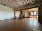 Proprietate de patrimoniu pe malul lacului Paleu - Teren... 