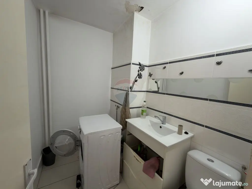 Apartament cu 4 camere de închiriat în zona Rogerius