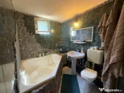 Apartament cu 4 camere de închiriat în zona Rogerius 