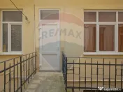 Apartament 3 camere si două băi, Str Republicii, Centru... 