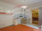 Apartament 3 camere si două băi, Str Republicii, Centru... 