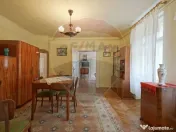 Apartament 3 camere si două băi, Str Republicii, Centru... 