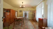 Apartament 3 camere si două băi, Str Republicii, Centru... 