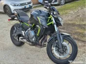 Motocicleta Kawasaki z650 