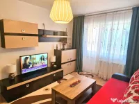 Inchiriez apartament cu 2 camere in Campina, renovat, central 